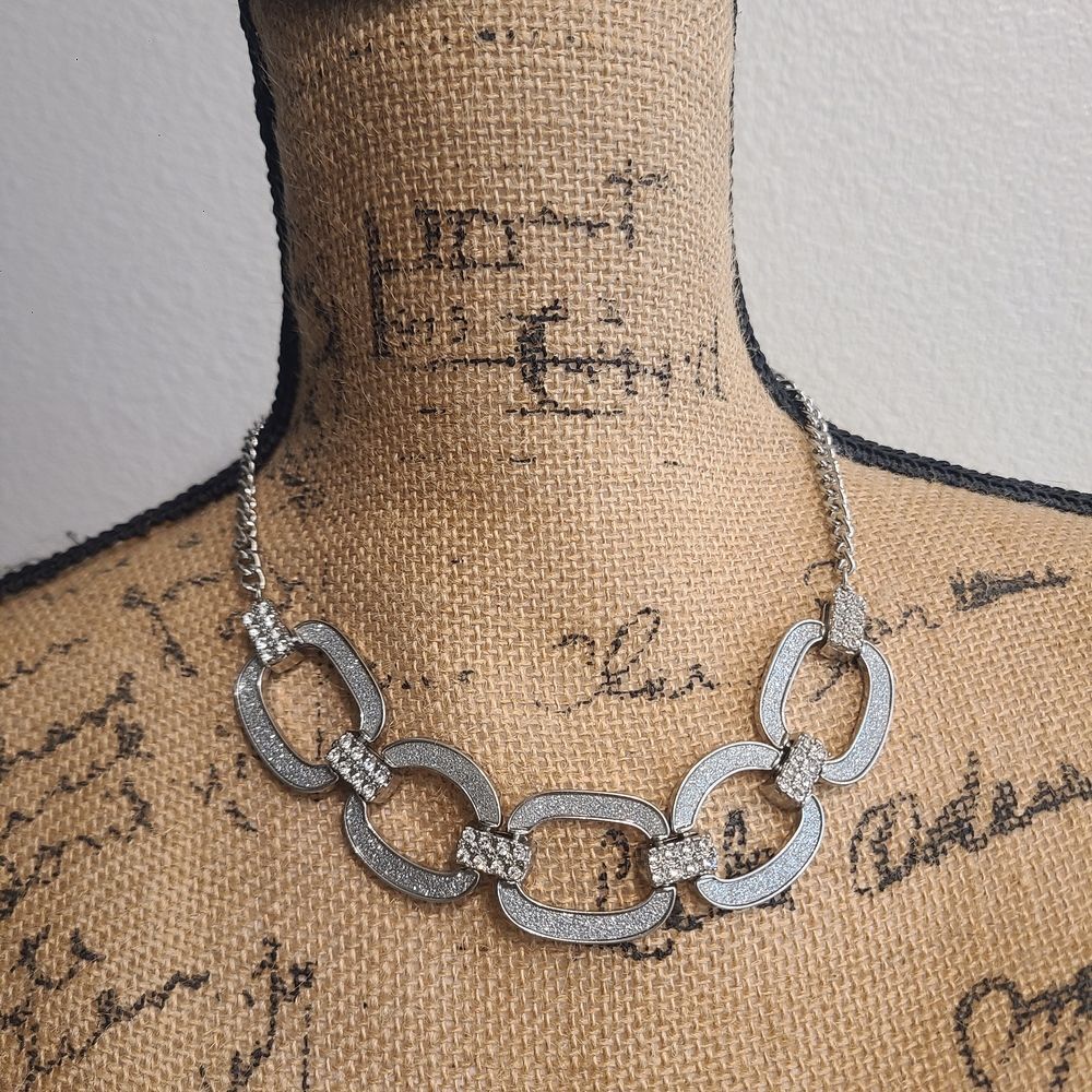 ✨ Statement Silver Chain Link Necklace with Sparkling Rhinestones – Bold Chunky